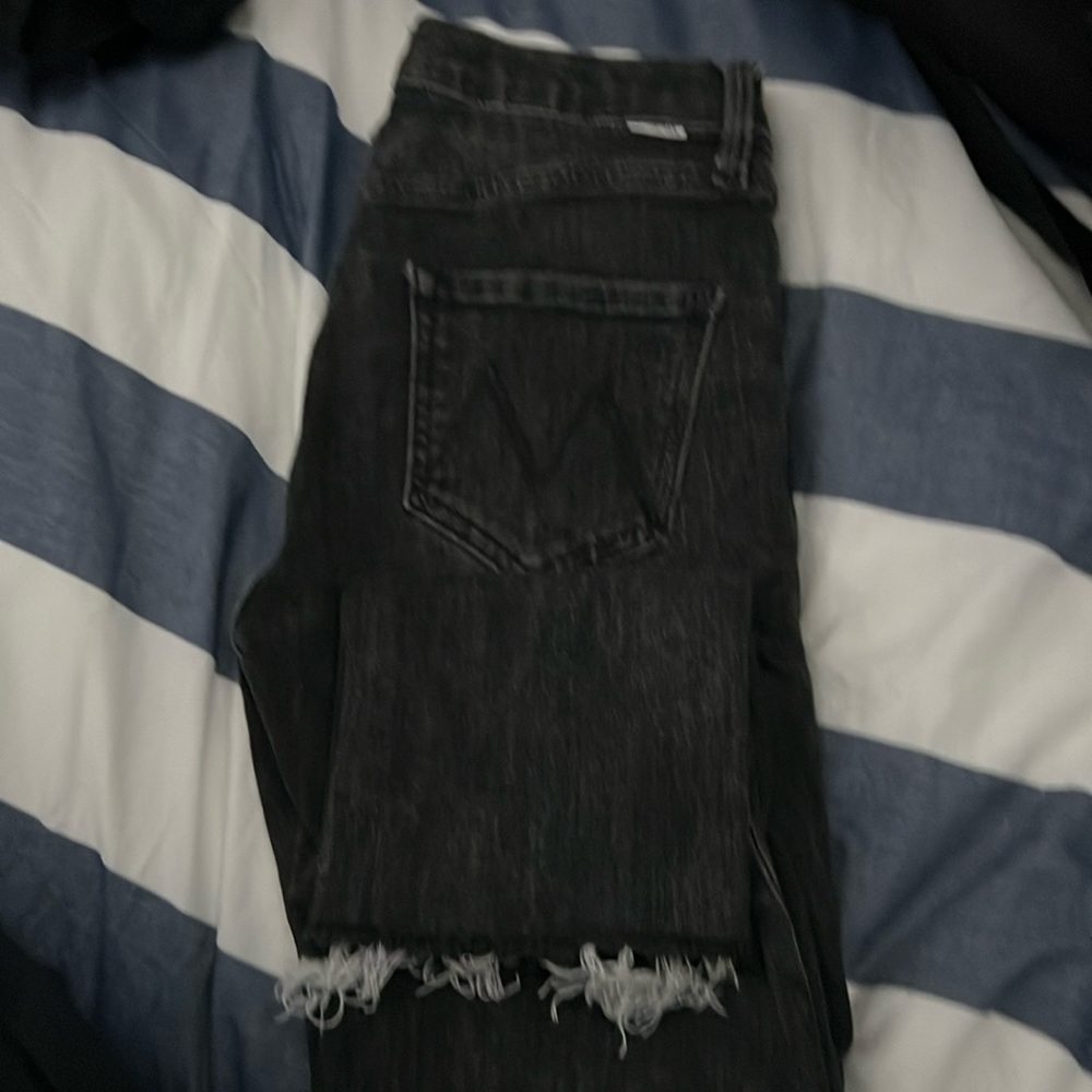 MOTHER jeans - The Insider Ankle Fray, color is Beyond the Sky